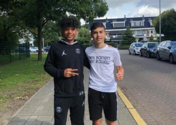 Zo vader zo zoon: Shaqueel van Persie tekent eerste contract bij Feyenoord!