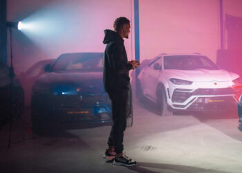 Na Rico Verhoeven kiest nu ook Ajax-verdediger Devyne Rensch voor een Urban RSQ8