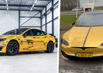 VIDEO: Jonge gast staat oog in oog met de gouden Tesla Model S Plaid van Joel Beukers bij Van der Valk In Assen