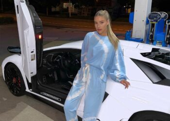 VIDEO: 21-jarige dame knalt met 310 km/u over de snelweg in BMW M6