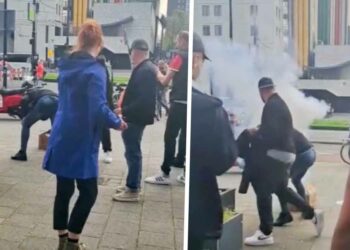 VIDEO: Feyenoord-supporter ontsnapt aan vuurwerkongeluk tijdens huldiging