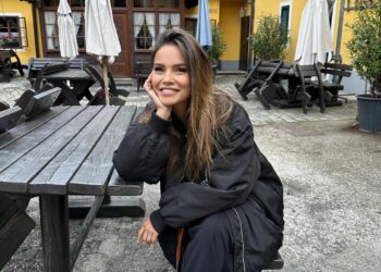 FOTO’S: Monica Geuze straalt in Beachlife: 3 nieuwe foto’s van de limited edition bikini-collectie onthuld!