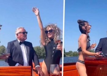 VIDEO: Selfmade ondernemer (77) geniet van de zon op een bootje met een stel modellen