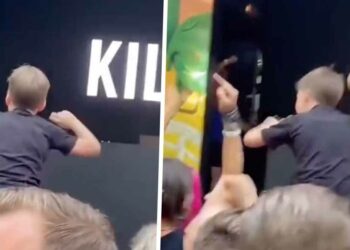 VIDEO: 9-jarig kind steelt de show tijdens een flink hardcore festival