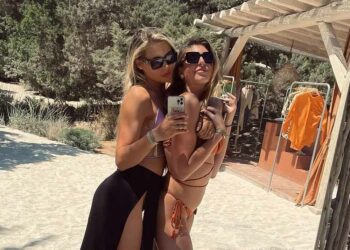 VIDEO: Schaatsster Jutta Leerdam trekt de aandacht met bikinivideo op Instagram stories