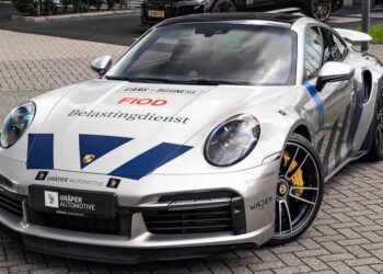Header x Porsche