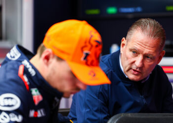 OEPS: Jos Verstappen clasht met Robert Doornbos en Ziggo