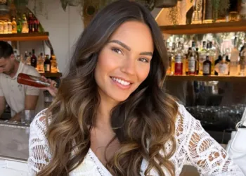 header x monica geuze