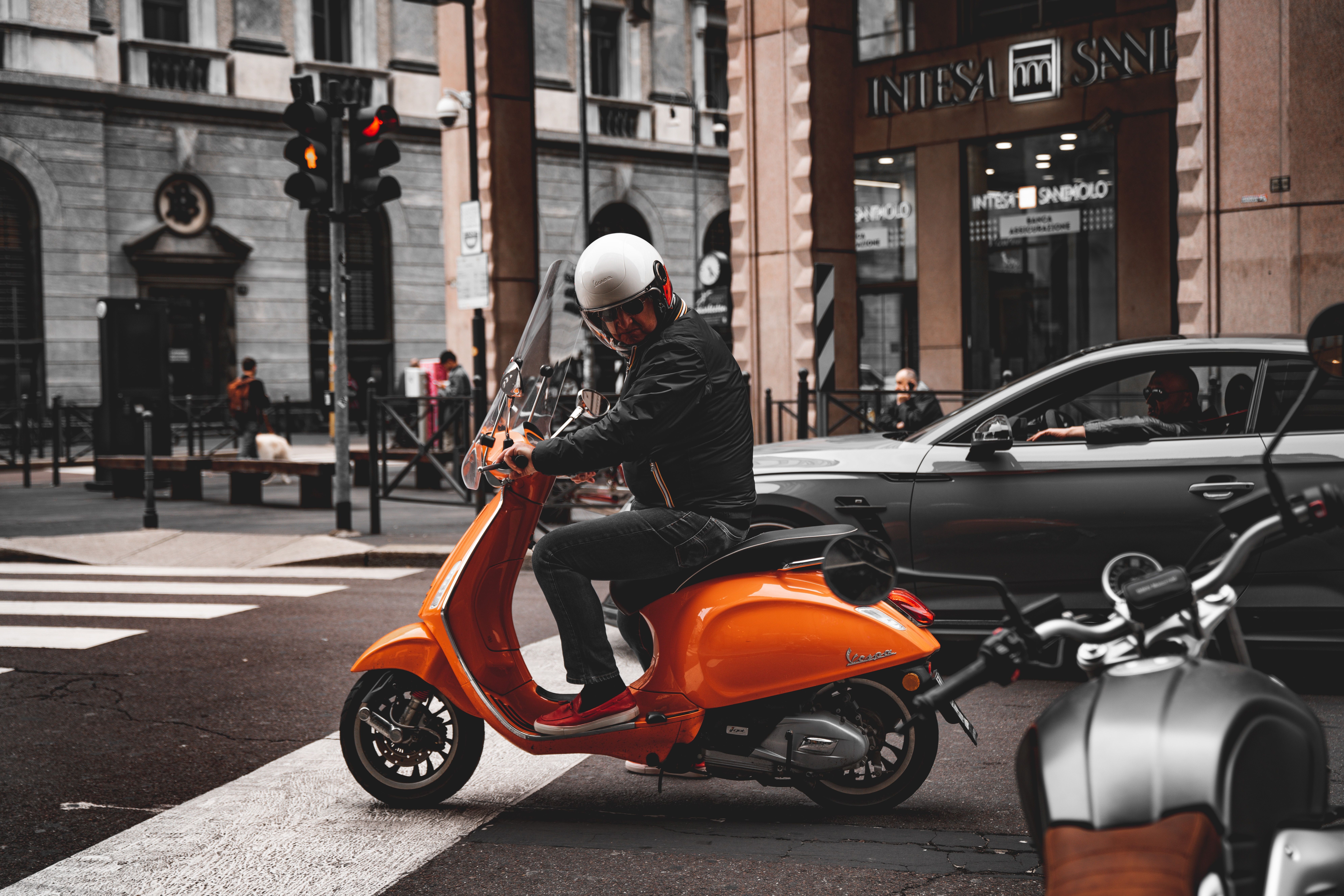 oranje scooter