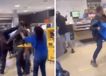 VIDEO: Het loopt compleet uit de hand in de Albert Heijn in Den Haag