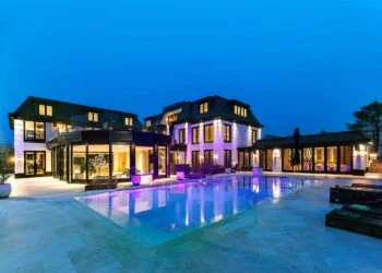 BINNENKIJKEN: Dit is het duurste huis van Nederland: een unieke kans voor de echte man