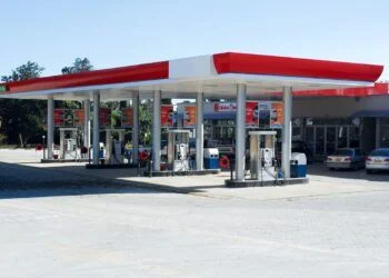 VIDEO: Heldhaftige medewerker van tankstation in badhoevedorp trotseert overvallers