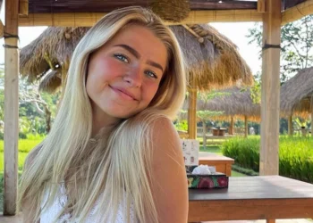 header x Danique Hosmar