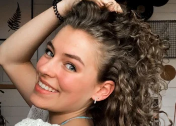 header x Julia Boschman