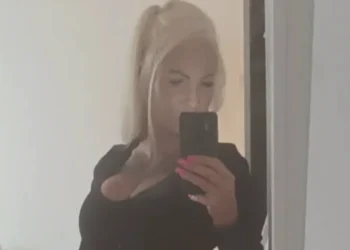 VIDEO: Samantha (BARBIE) zet voorgevel op het internet na flinke transformatie