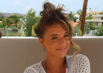 VIDEO: Daphne Hardijzer wijst aan welke spieren ze nog flink wil ontwikkelen