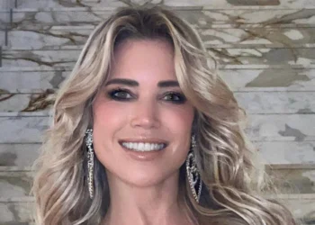 header x Sylvie Meis2