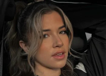 VIDEO: Jade Anna deelt gewaagde ‘behind the scenes’ beelden van fotoshoot op Instagram