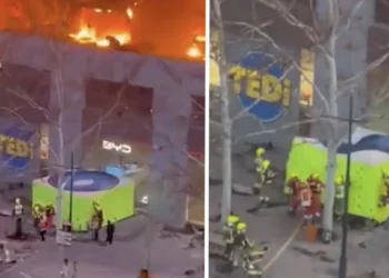 Brandweerman springt flat Valencia