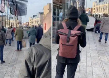 Stelen Media Markt Almere