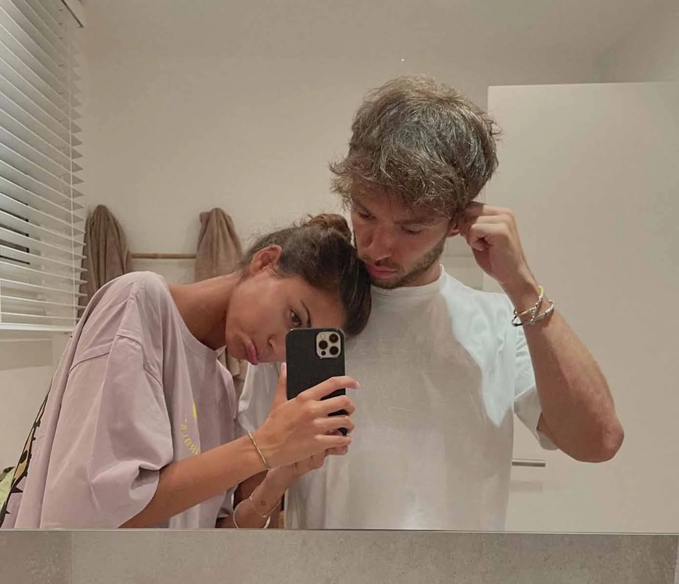 FOTO'S Maak kennis met de vriendin van F1coureur Pierre Gasly Kika