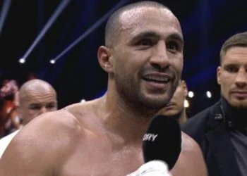 Dit is de ontzettend dikke auto van Badr Hari