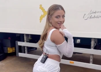 VIDEO: Amy Vol (OG3NE) showt haar verleidelijke moves via haar Instagram story