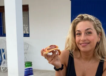 header x shelly sterk 5