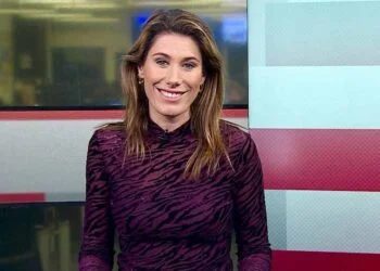 FOTO: NOS-presentatrice Malou Petter geniet van haar zonnige vakantie in bikini