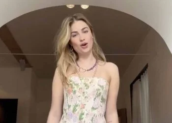 VIDEO: Hitmachine Roxy Dekker toont haar moves in een nieuwe topje