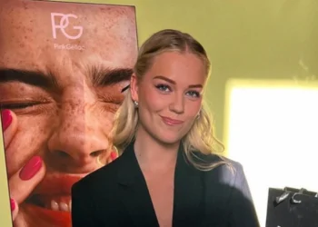 FOTO’S: Marijn Kuipers laat iets te veel zien met uitdagende selfies op SNAP