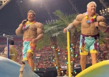 WAT: Topper-lid buitengesloten op afterparty: ‘Beveiliging zette me buiten’