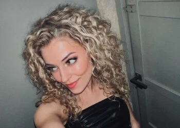 VIDEO: K3-ster Julia Boschman laat internet ontploffen met verleidelijk gifje