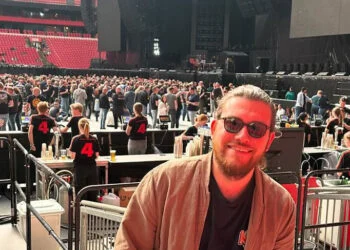 WOW: De band AC/DC pakt dit bizarre bedrag voor een show in de ArenA