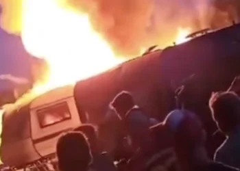 VIDEO: Grote brand verwoest caravans op de camping van de Zwarte Cross