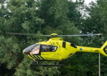 HEFTIG: 14-jarige jongen overleden na botsing met trekker: tragedie in het dorp