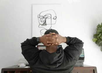 BIZAR: Dit kost het je baas om jou een salaris van €3000 netto uit te betalen