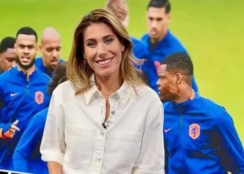 FOTO: NOS-presentatrice Malou Petter deelt een verleidelijk kiekje vanaf de Olympics