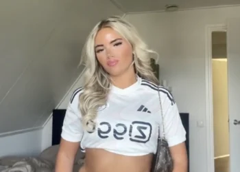 VIDEO: Goed voetbal of niet, Rochelle blijft Ajax steunen