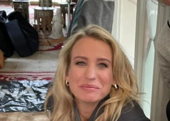 FOTO: Dionne Stax deelt een prachtige foto tijdens haar zwangerschap