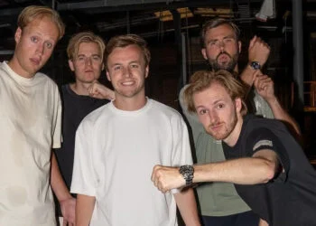 VIDEO: Koen van Heest (Bankzitters) reageert op ‘vreemdgaan’ Milo in Groningen: ‘Heb er om gelachen’