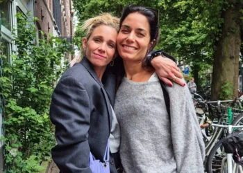 FOTO: Ellen Hoog deelt een foto na een flinke training in een mini sporttopje