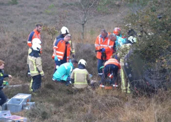 VIDEO: Vrouw (34) gewond bij ernstig ongeval in Drenthe