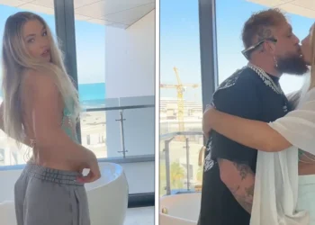 VIDEO: Jutta Leerdam deelt ‘Get ready with me’ in doorschijnend topje