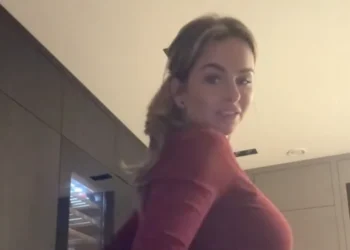 VIDEO: Sarah van Soelen deelt met trots het resultaat na een nieuwe ingreep