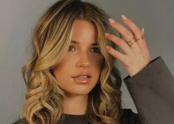 FOTO’S: Jade Anna deelt goede voornemens met foto vanuit het zwembad