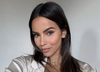 FOTO’S: Monica Geuze laat met twee foto’s zien waarom zij hét juiste model is voor Hunkemöller