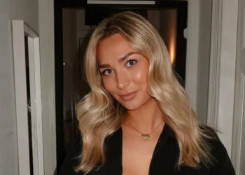 Dit is het leuke vriendinnetje van Liverpool-aanvaller Cody Gakpo