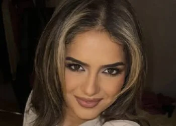 Privé: VIDEO: Zangeres Numidia krijgt romige verrassing in haar gezicht