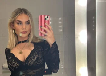 VIDEO: Groningse Juf Marit toont haar ‘docentenoutfits’ en gaat viraal